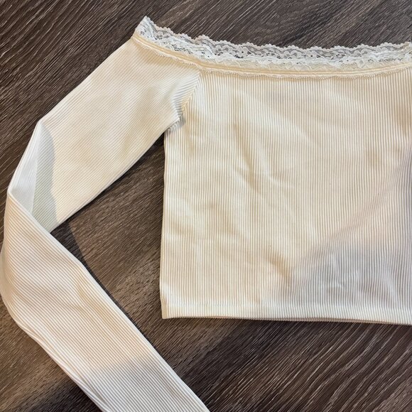 Out From Under Melani Seamless Lace-Trim Top off-the-shoulder  Size XS/S - Picture 4 of 5